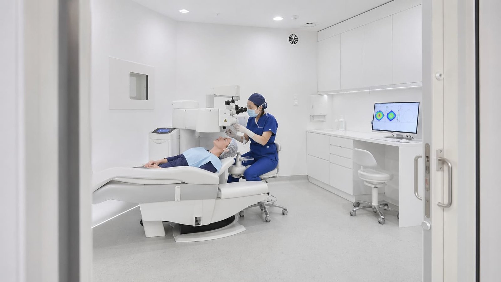 TransPRK Laser Room Setup - Illustrative Image