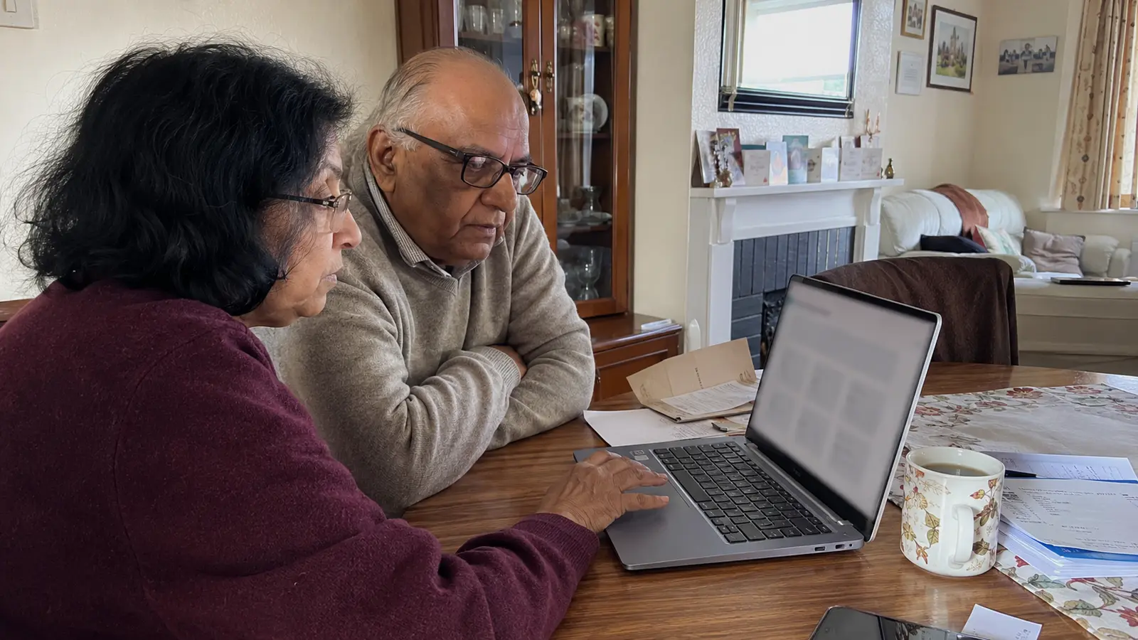 comparing cataract surgery insurance policy online - Illustrative Image