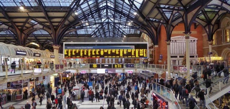 A photo of liverpool st train station